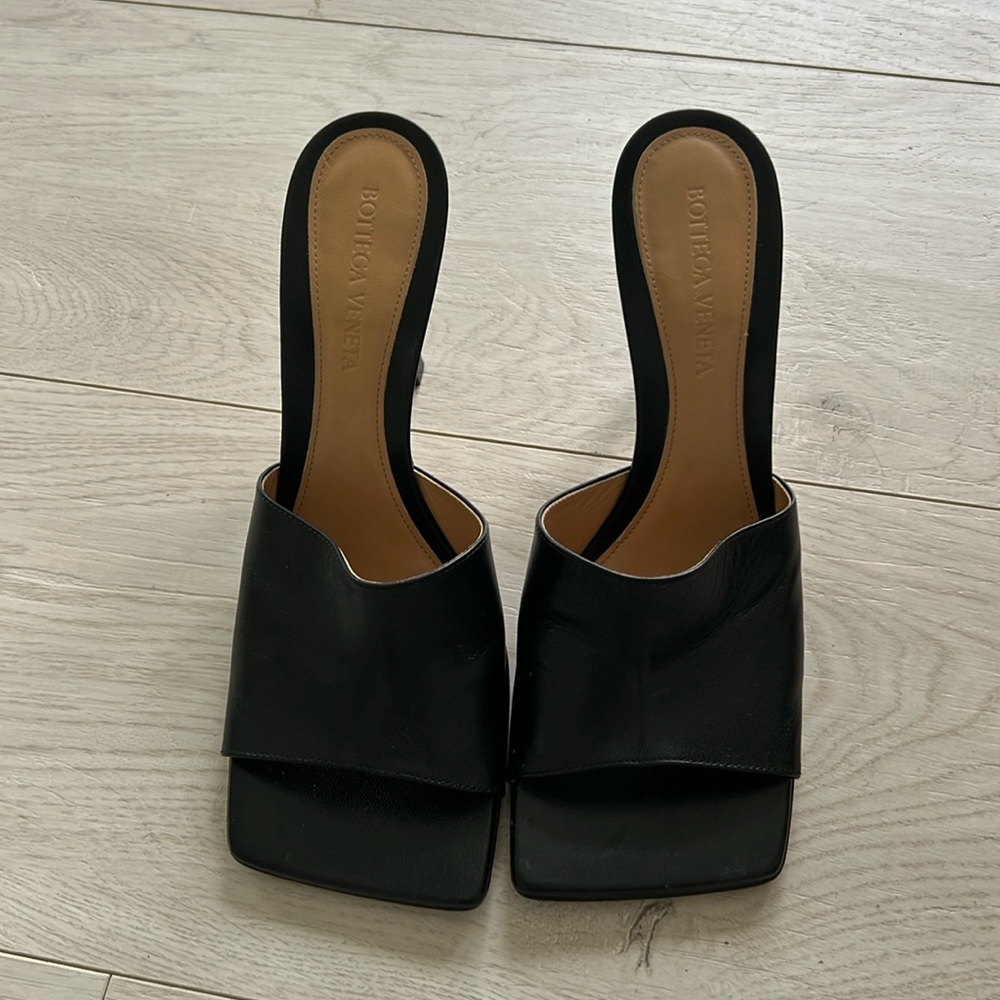 100% AUTHENTIC BOTTEGA VENETA STRETCH SANDALS